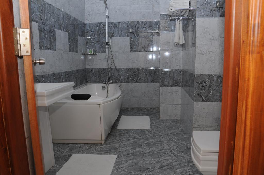 Lazaani Hotel Colombo Kültér fotó