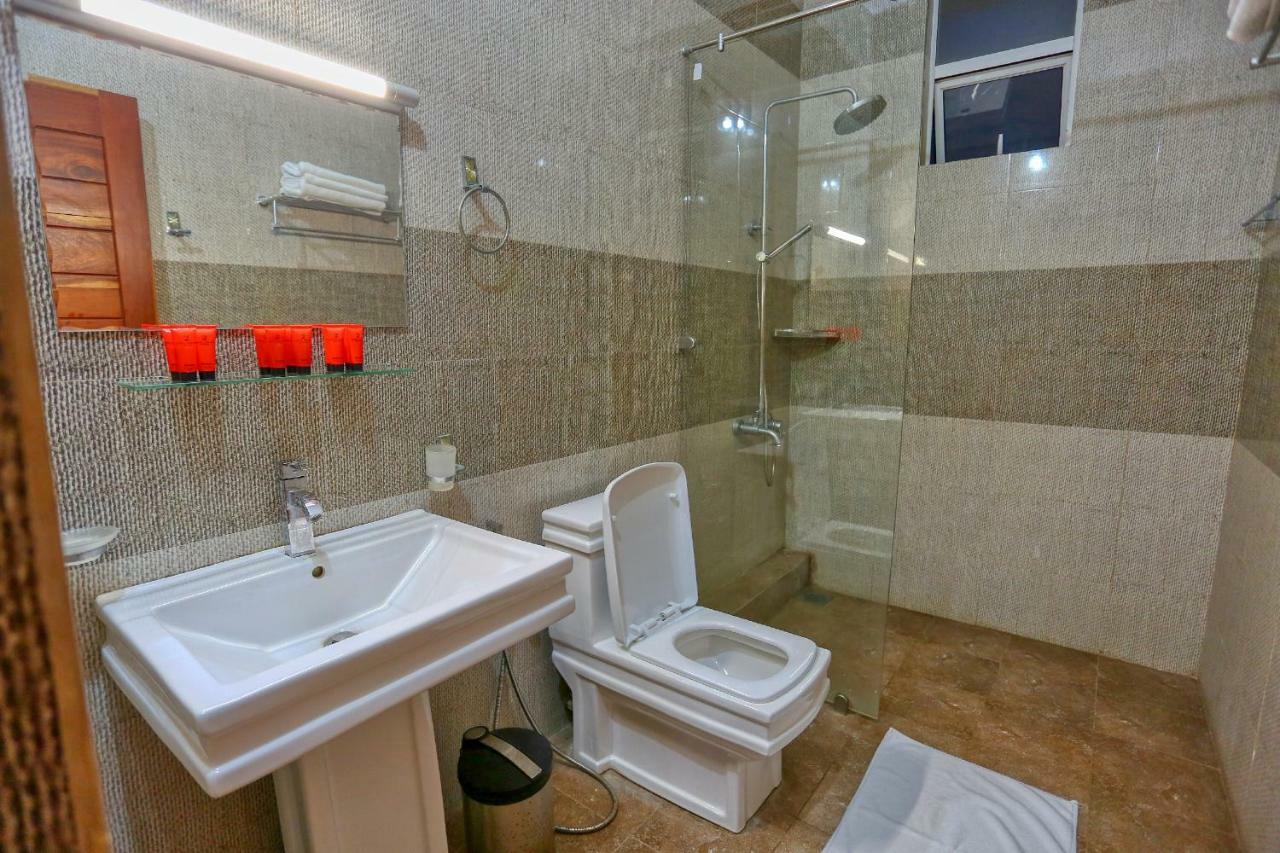 Lazaani Hotel Colombo Kültér fotó