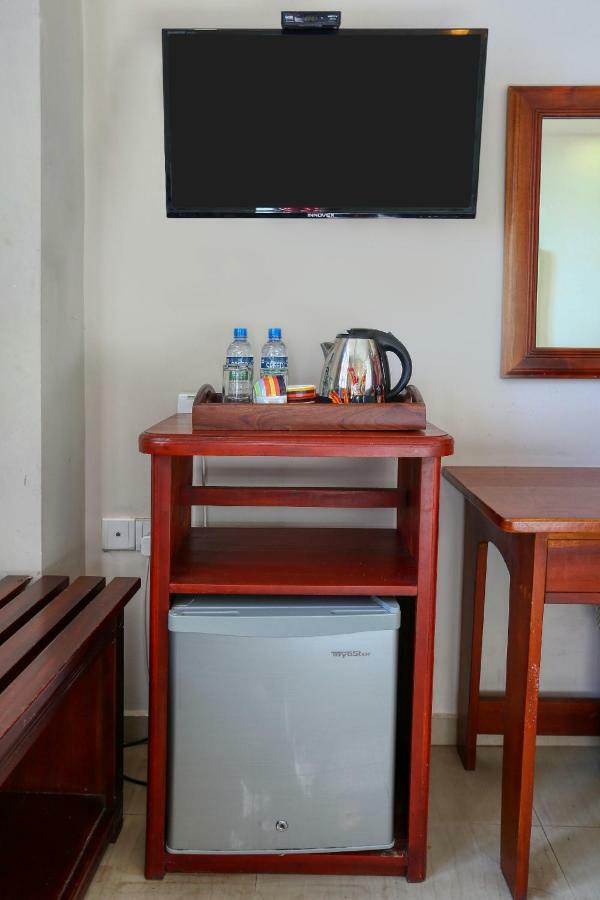 Lazaani Hotel Colombo Kültér fotó