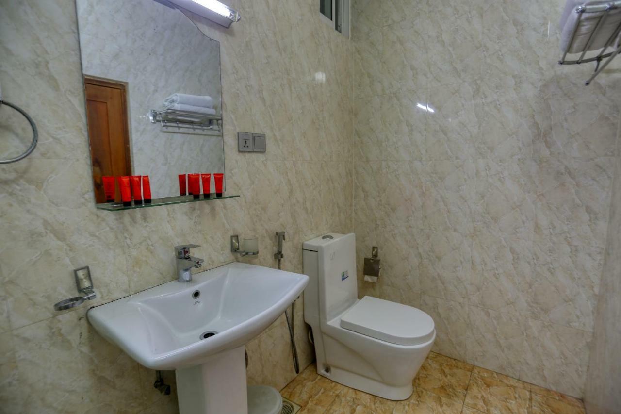 Lazaani Hotel Colombo Kültér fotó